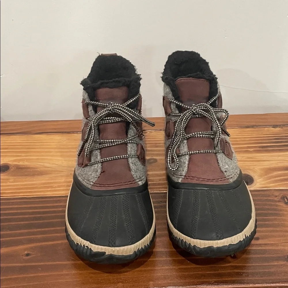 Sorel happy fuzzy